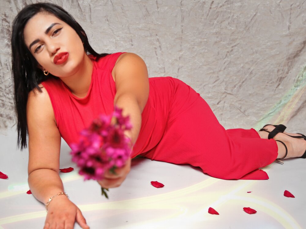 Live sex webcam photo for Cumming_Tiffani #290428442