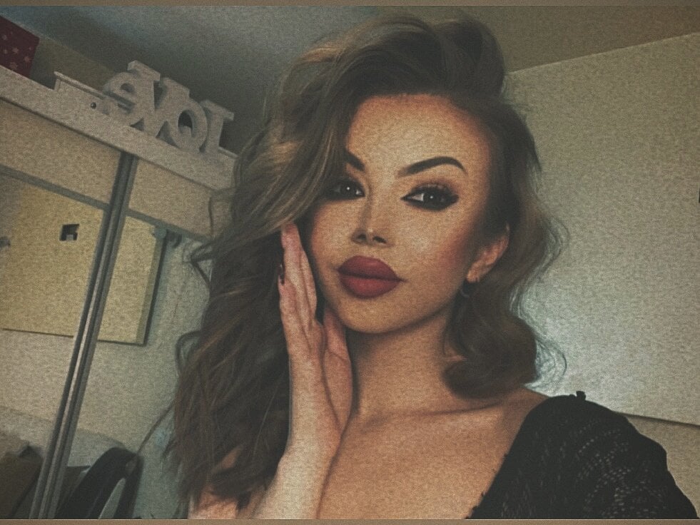 Lara_Amos profile