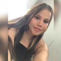 mia_calderon_ Ruang Obrolan Offline