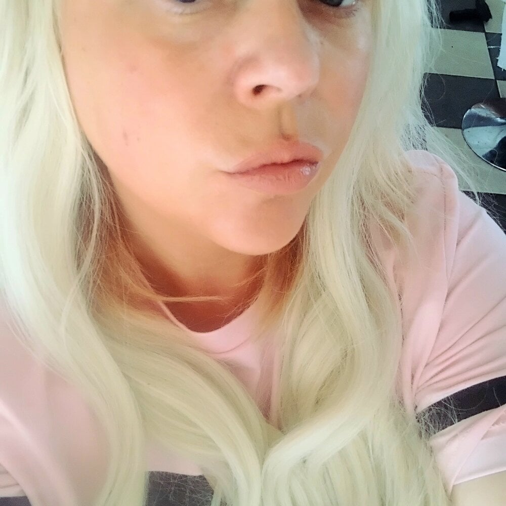 Busty London Paris X
