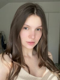 DawnFoxf's Offline Chat Room