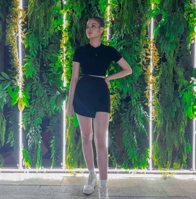 kassandrahelberg Live Cam on StripChat and RICams