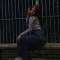 VictoriaDavls' Offline Chat Room