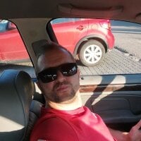 Dodika1985's Offline Chat Room