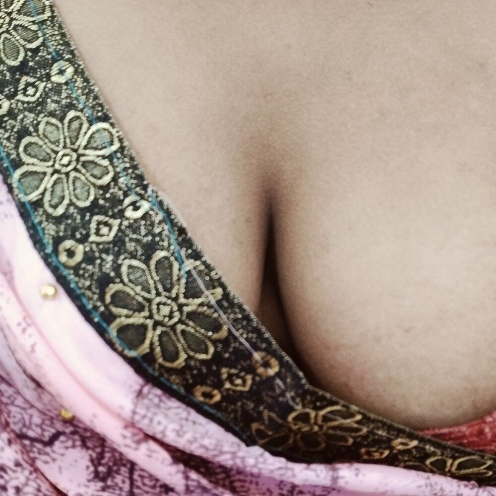 stripchat muskan_love@xh webcam profile pic via newporncams.com