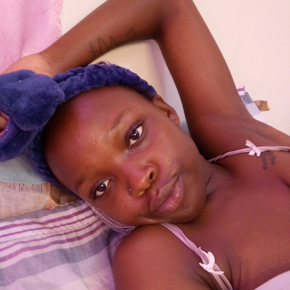 petitemary_ profile