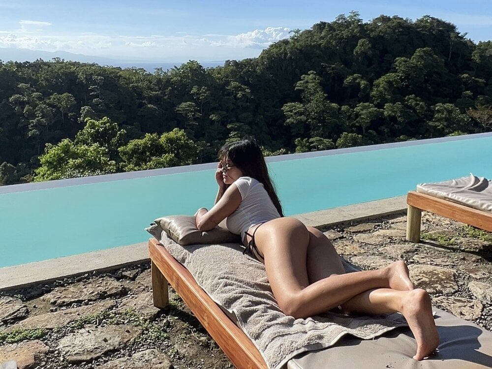 cheapadultsexcams.com lilyreid livesex profile in blond-hair cams