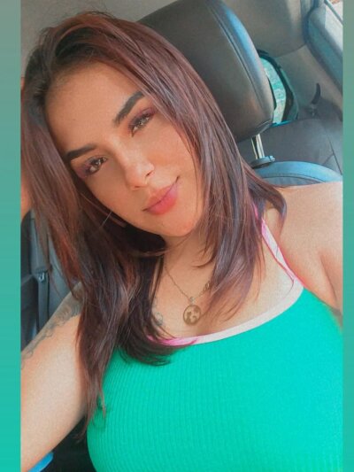 zoemiller0 🍷 free cam