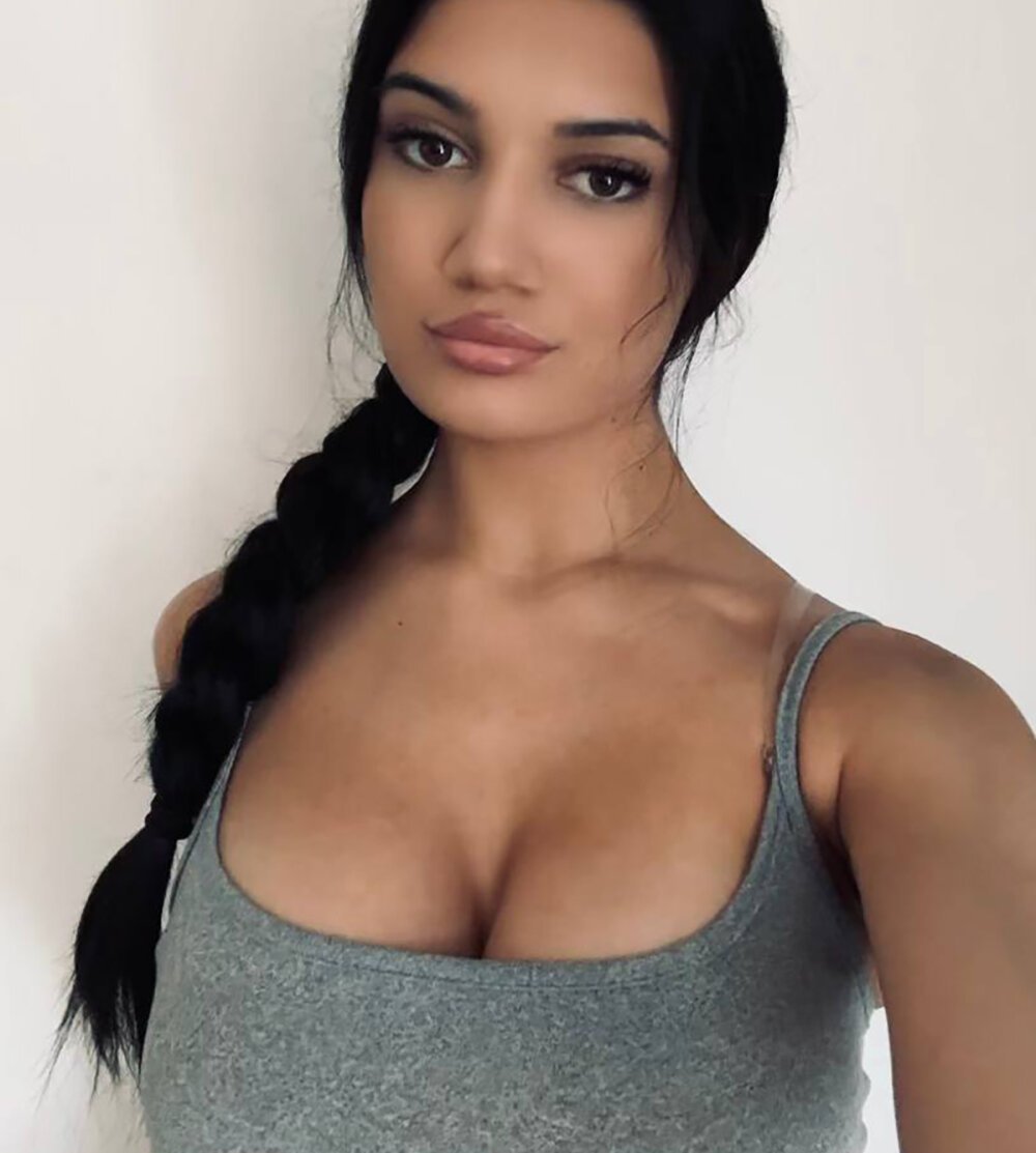 livesex.fan tendersin livesex profile in french cams