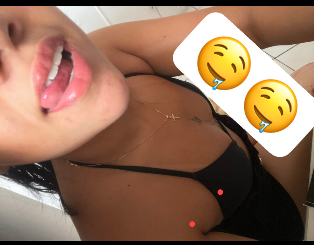 Moreninharaii's Offline XXX Chat