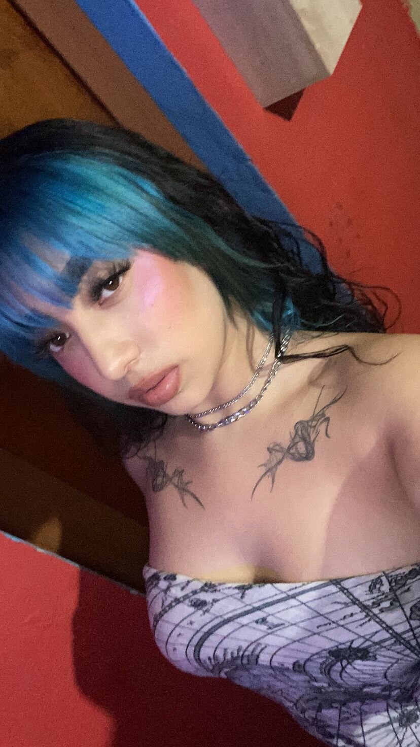 DakotaPink_