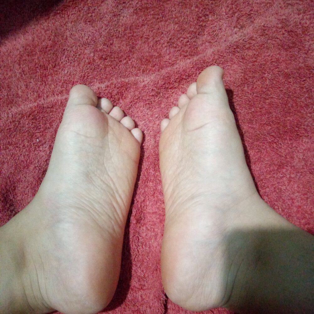 sexlivecamsites.com xira_sexy livesex profile in online011202120312051206123am-10am-gmt2 cams