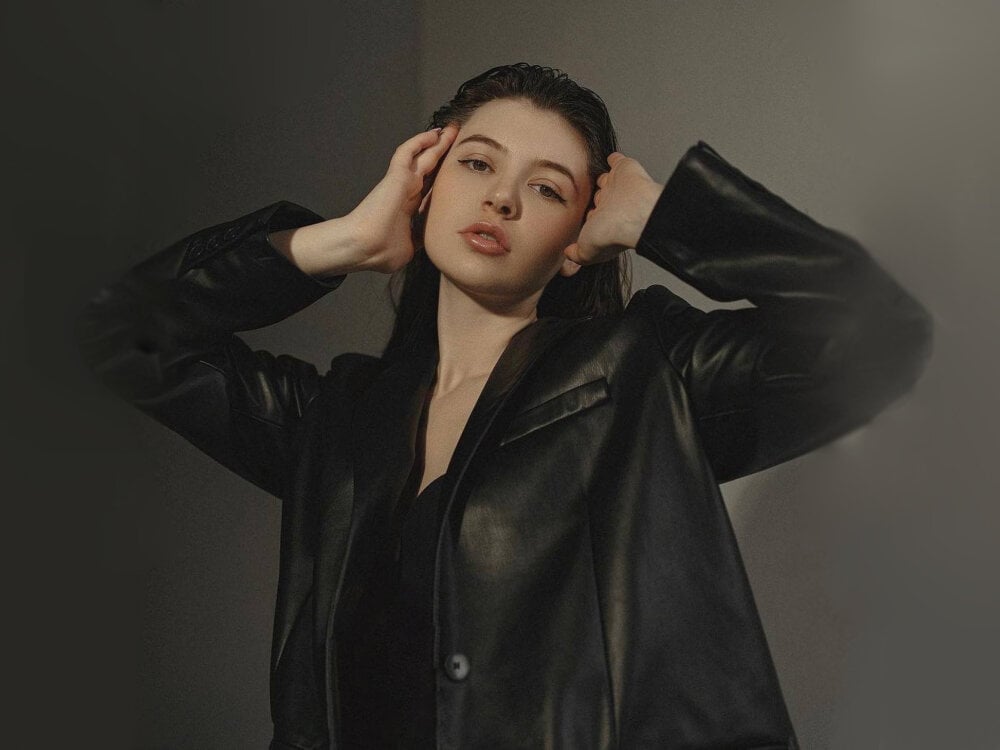 Missa_Crystal profile