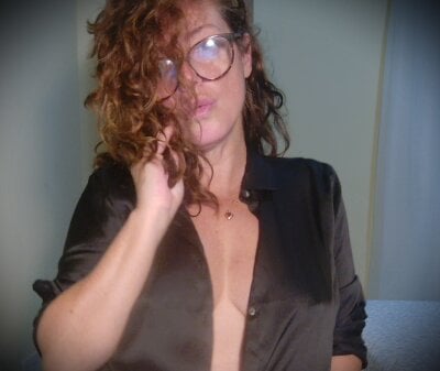 Susycachonda1 on StripChat