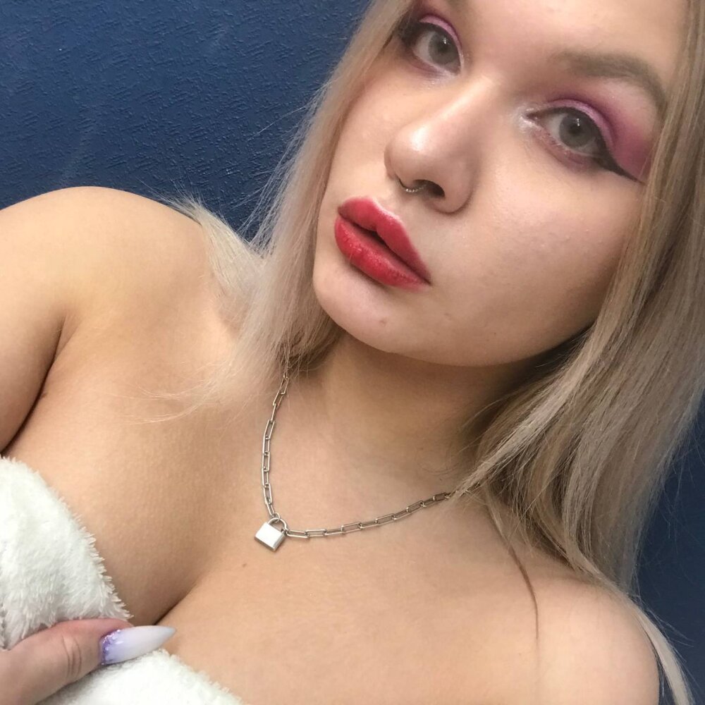Anny__Blond 🔗 free cam
