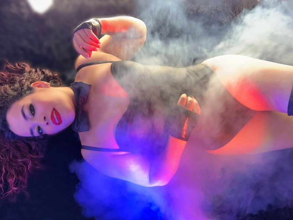 Live sex webcam photo for Abril_Beltran_ #289973342