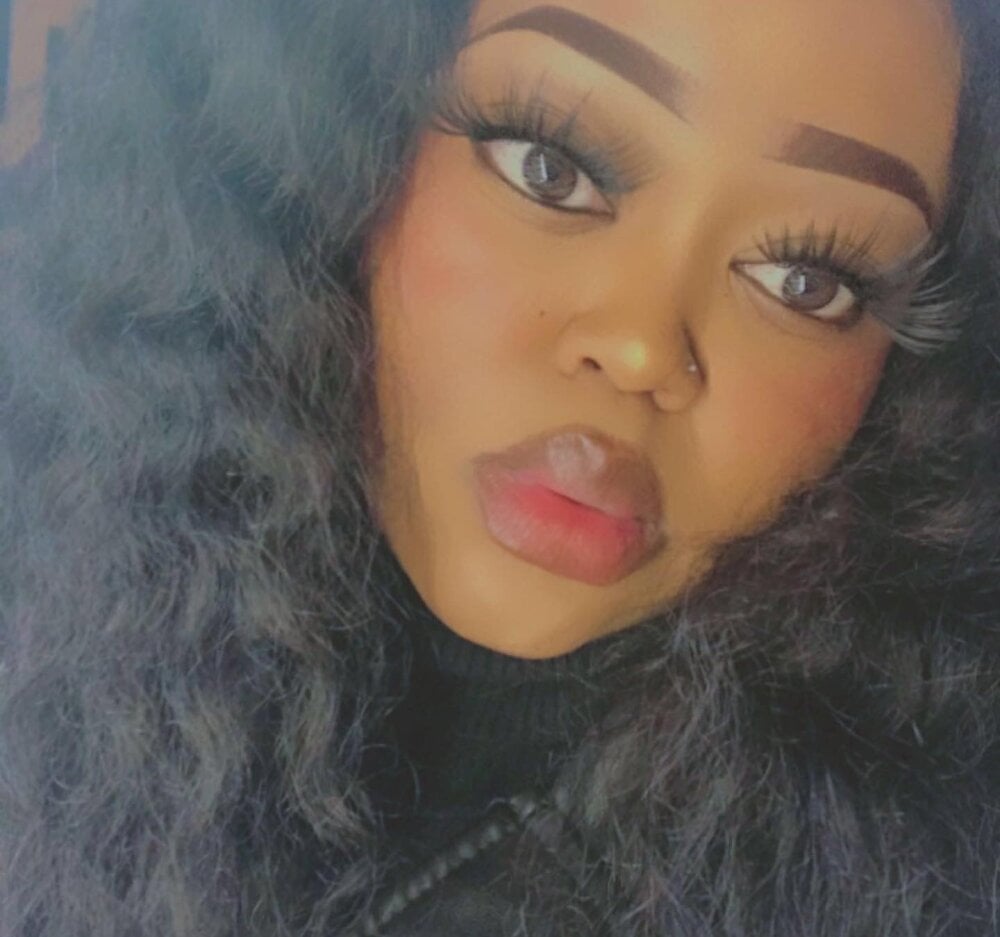 Live sex webcam photo for blurstyinno13 #290093691