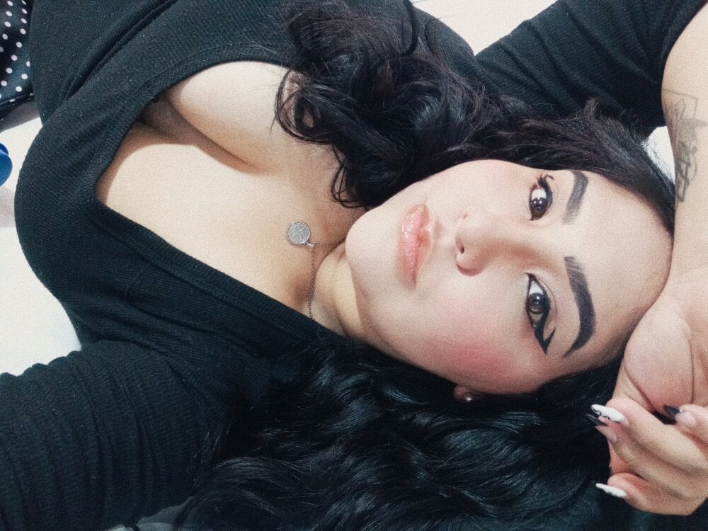 mars_rose7_'s Offline Chat Room