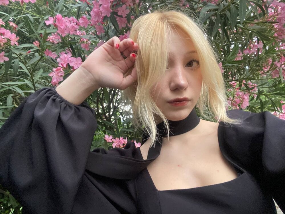 livesexbbwcams.com passionate_caramel livesex profile in muscular cams