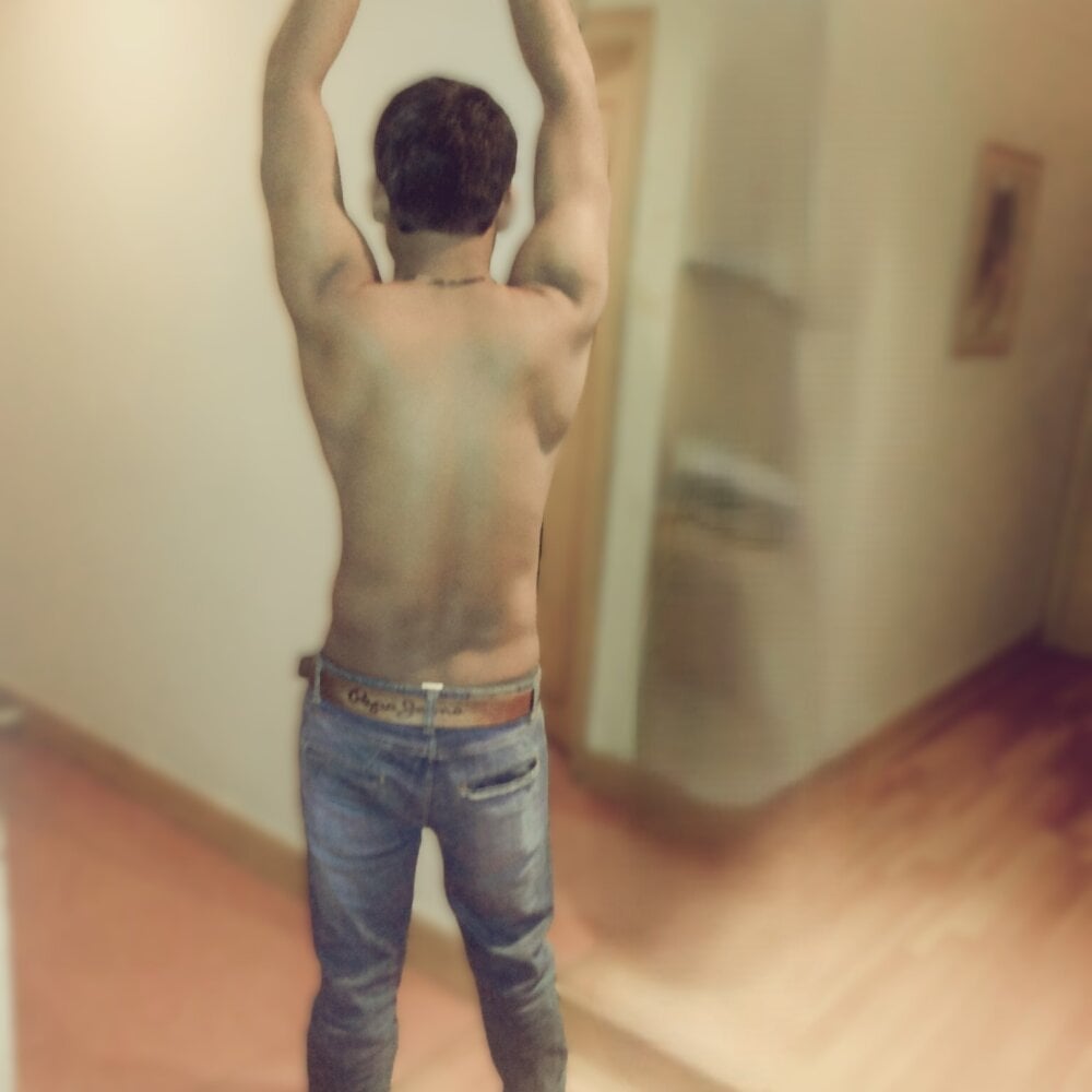 zoroarcher from stripchat