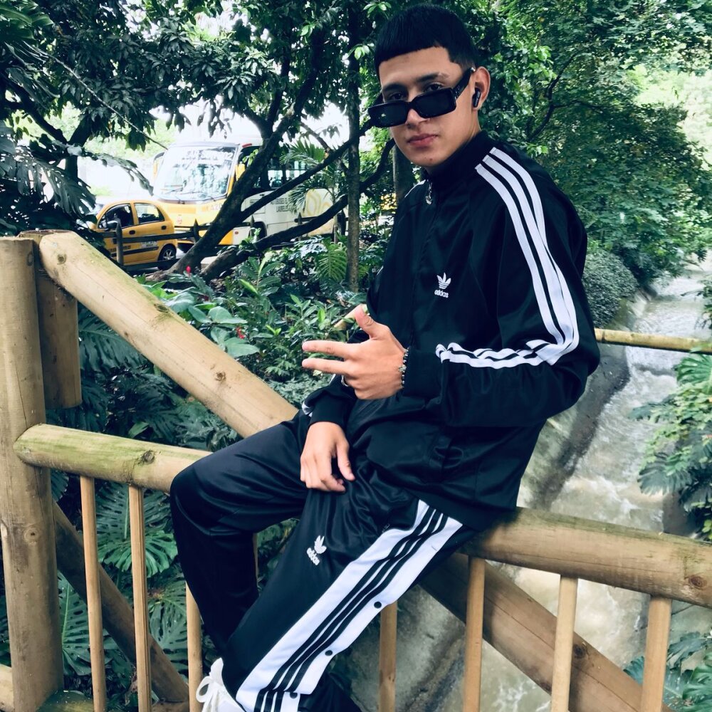 boy_latin_hot00 profile