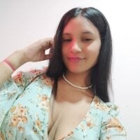 LauraSmith99's Offline Chat Room
