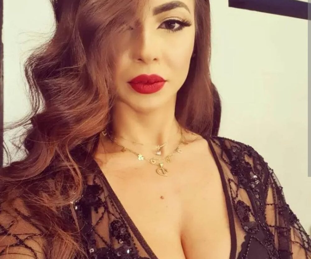 livesex.fan maryam89six livesex profile in in-a-pearl-at-the-bottom-of-the-sea cams