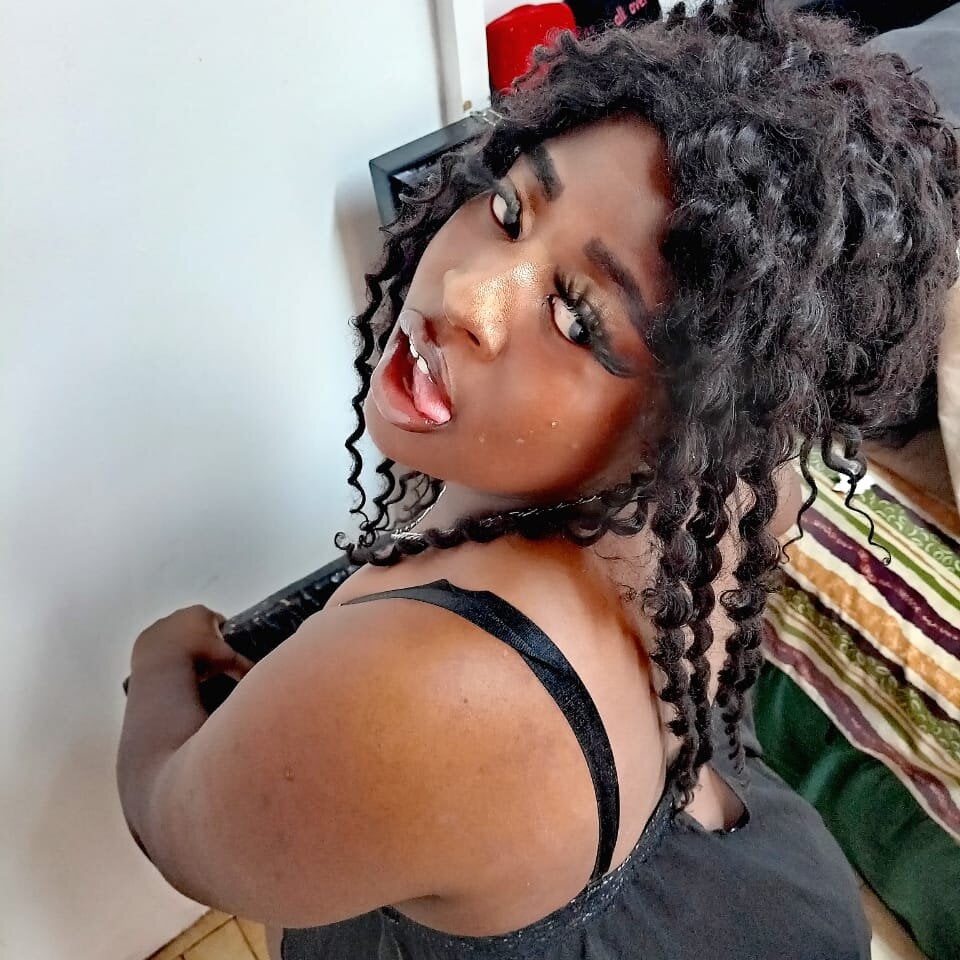 Live sex webcam photo for Sexybootybaexx #290307266