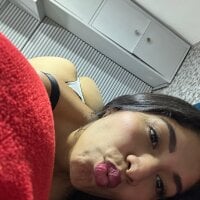 Marieljoliex's Offline Chat Room