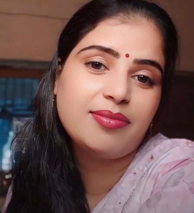 Soniya_444 live cam model at StripChat