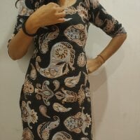 Red_wine_Nisha's webcam live show