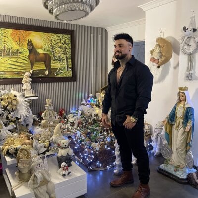 Miller_dominant Live Cam on StripChat