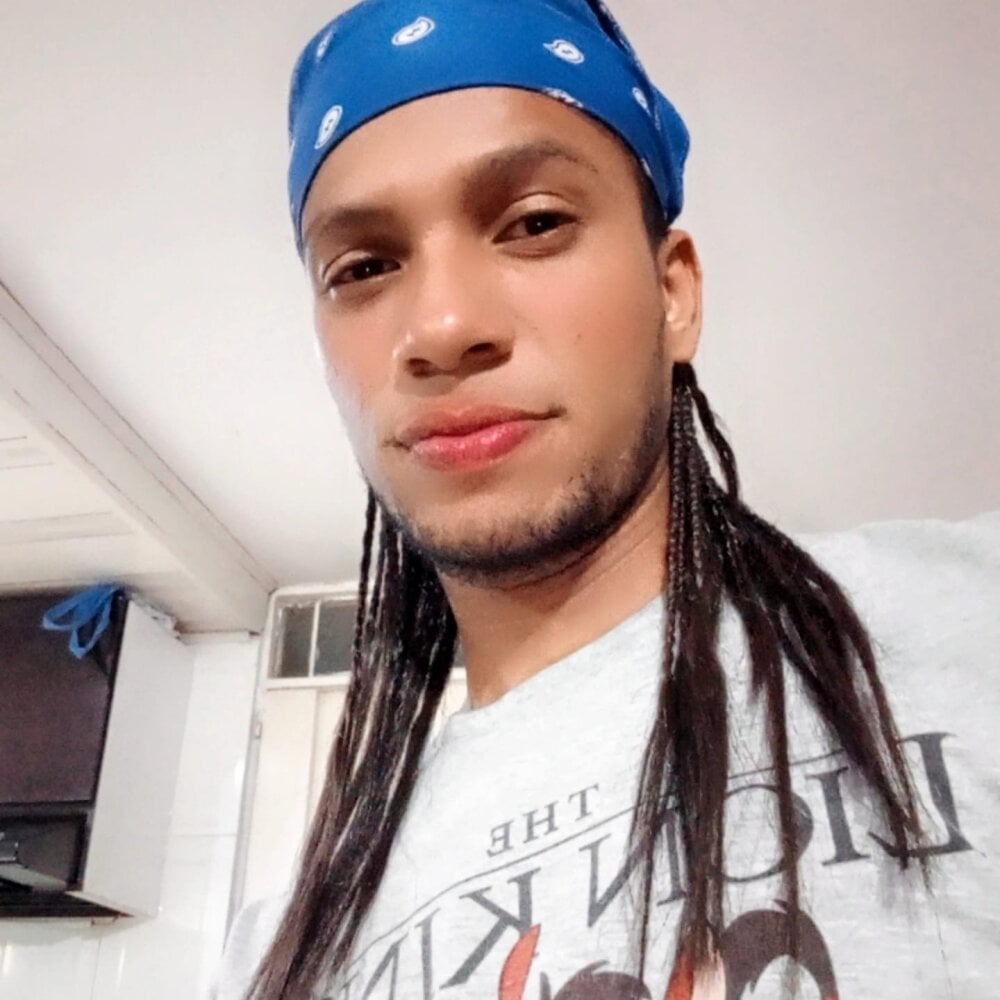 brunetteboy01