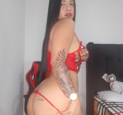 camila_suarez_ 🎷 online nude chat