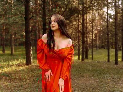 ChristinaMilton Female Brunettesyoung Free Cam Strip