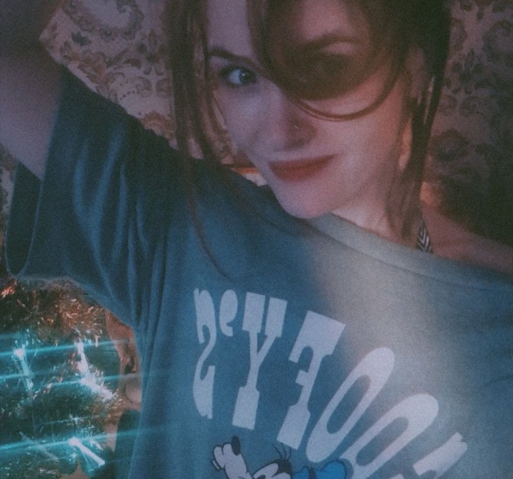 Live sex webcam photo for KrissCrystall #290015064