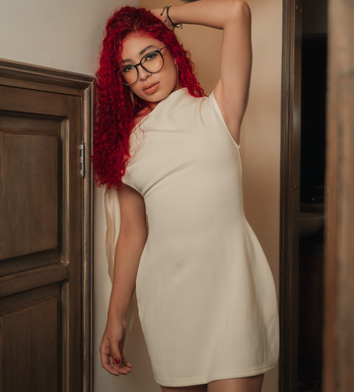 show2cam.com amberfox1 livesex profile in red-hair cams