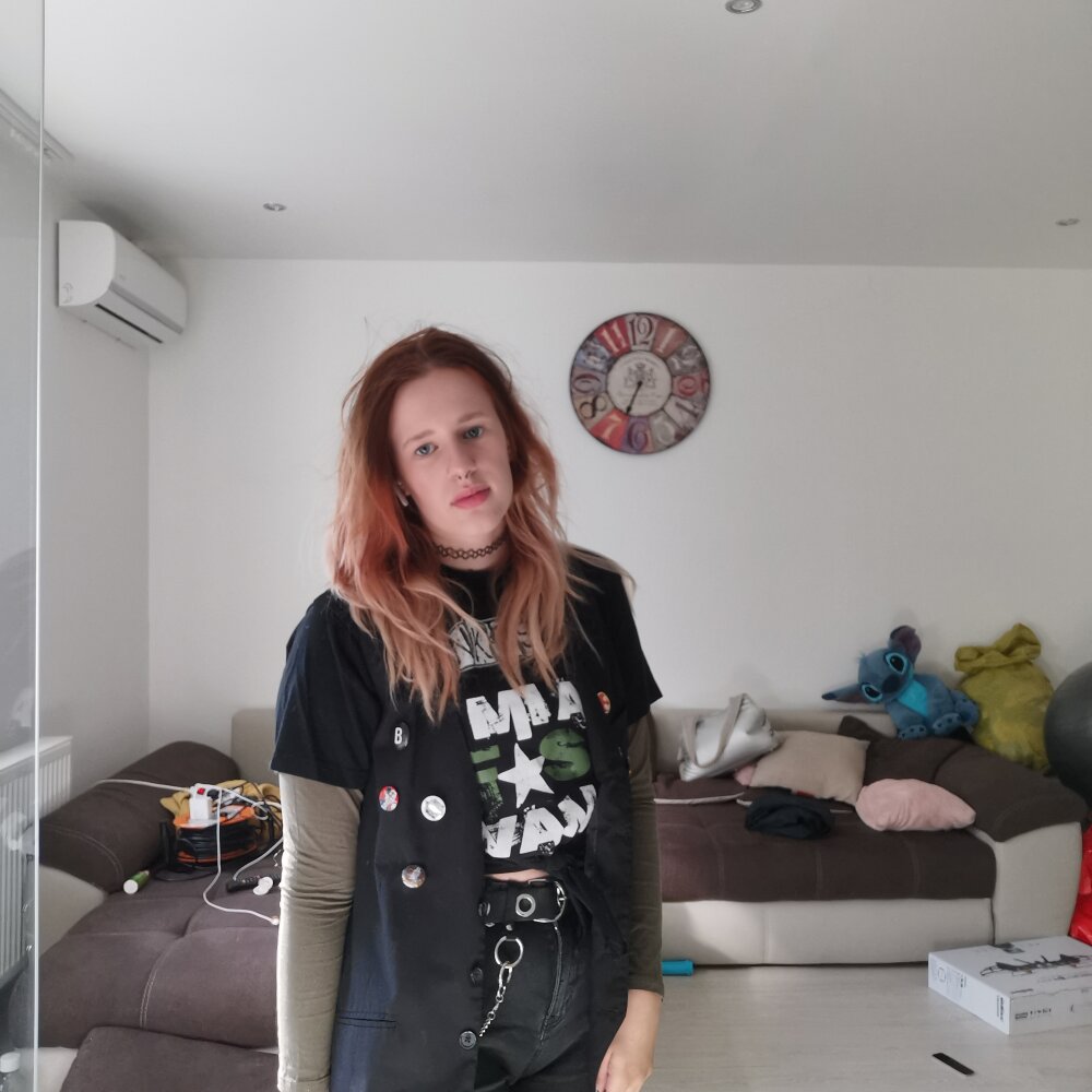 Wandasworld's Offline Chat Room