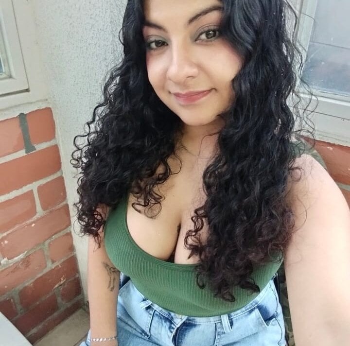 Zarah_LukasのオフラインXXXチャット