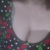 sweetdarling17's Offline Chat Room