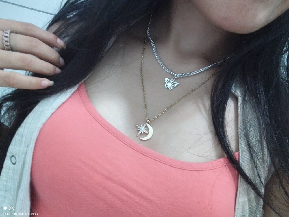 Petite Paola