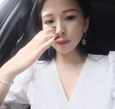 QinerOIO Female Toplessasian Online Cam XXX
