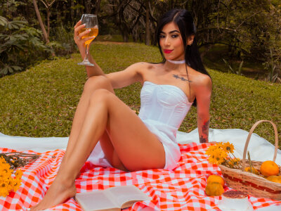 Sofiromani 🏕 online nude webcam