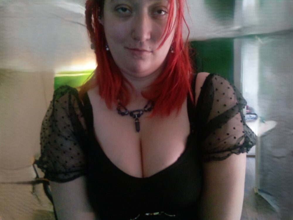 violet-dreamz333 from stripchat