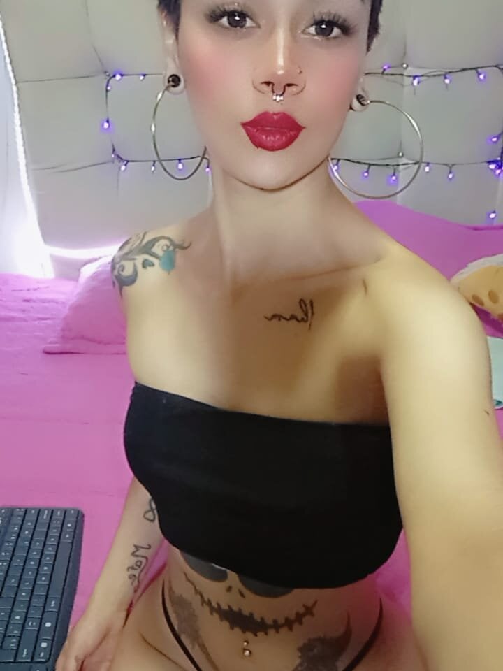StormyButty nude on cam A