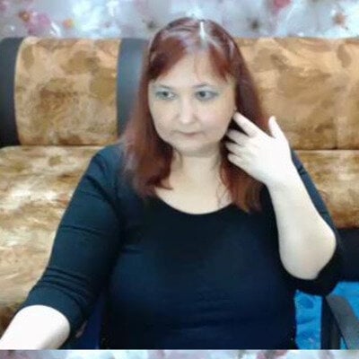 emy_- profile