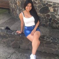 thehispanichotcouple's Offline Chat Room