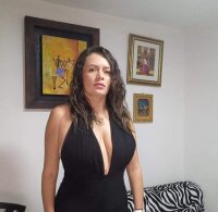 Carolina123_'s Offline Chat Room