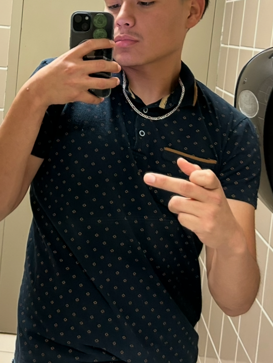 Papichulo2332