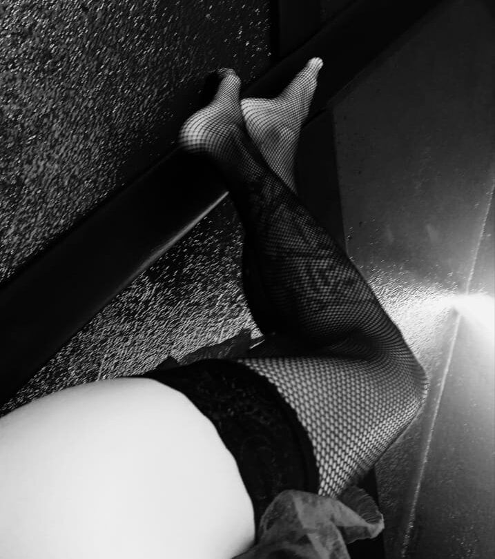 Live sex webcam photo for azulandvioleta #289507530